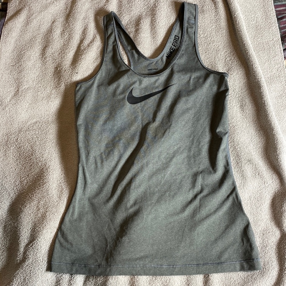 Nike pro tank tops​​​